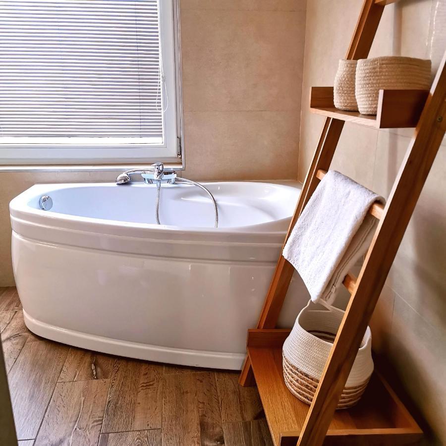 Cozyhome Retro Apartment Bratysława Zewnętrze zdjęcie
